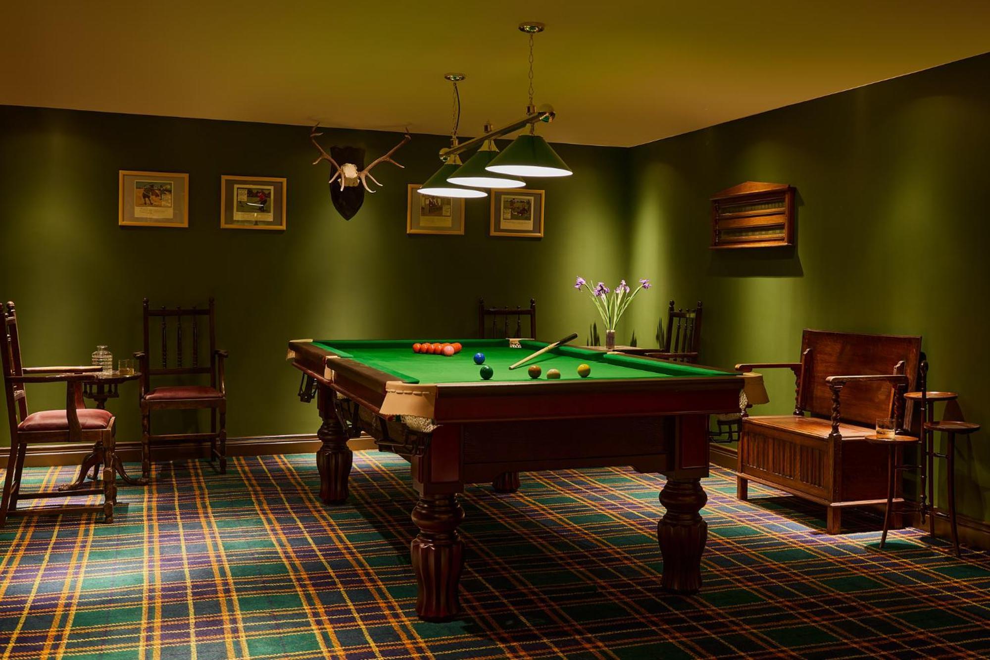 Portrush Adelphi Hotel ภายนอก รูปภาพ