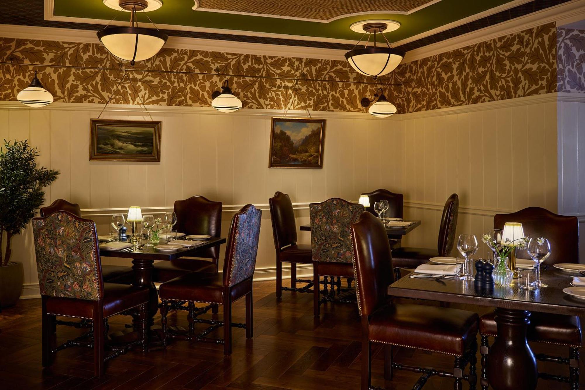 Portrush Adelphi Hotel ภายนอก รูปภาพ