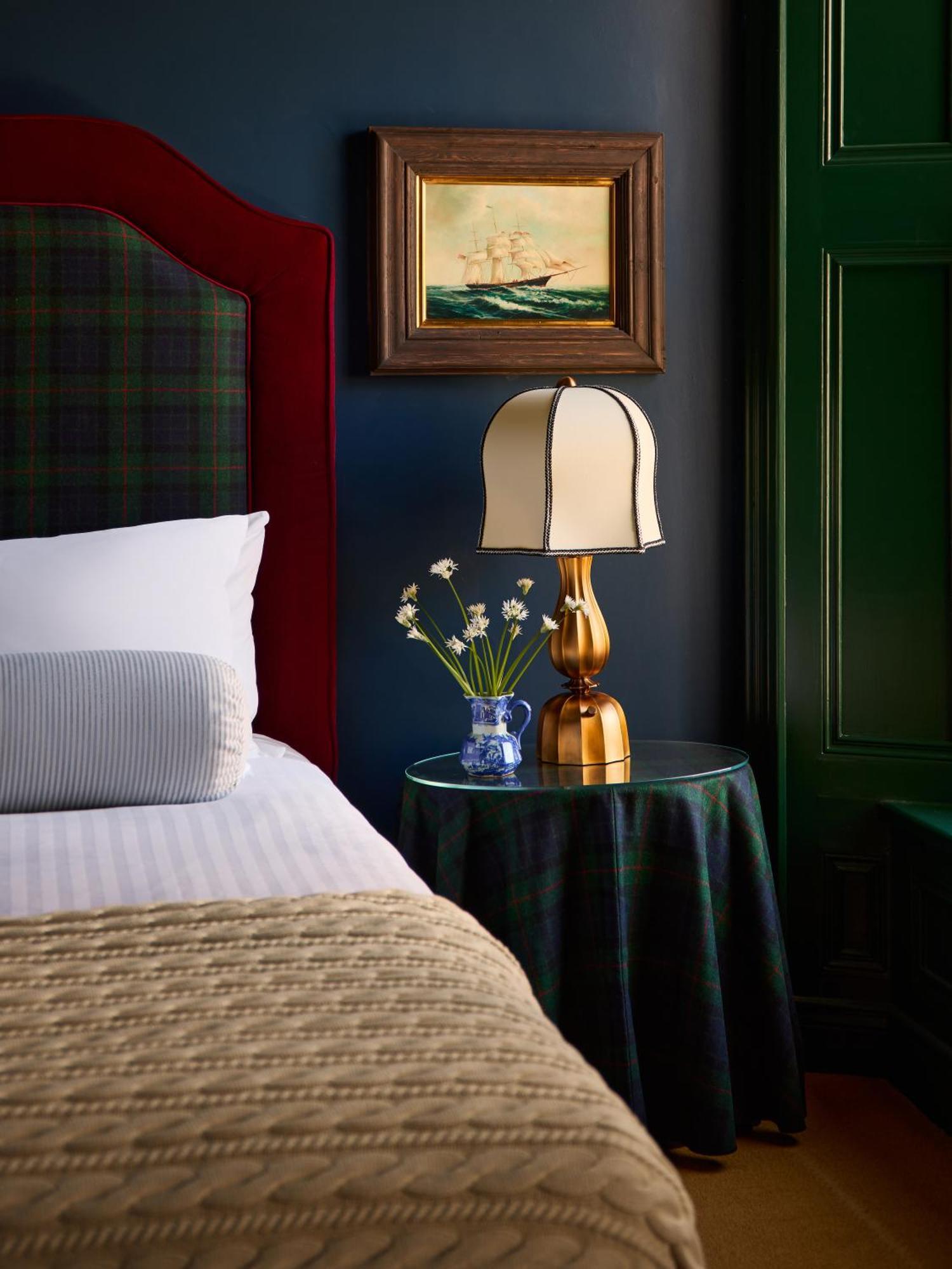 Portrush Adelphi Hotel ภายนอก รูปภาพ